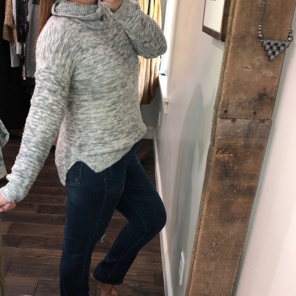 Pink Rose Large grey marled knit cozy sweater - Picture 2 of 4